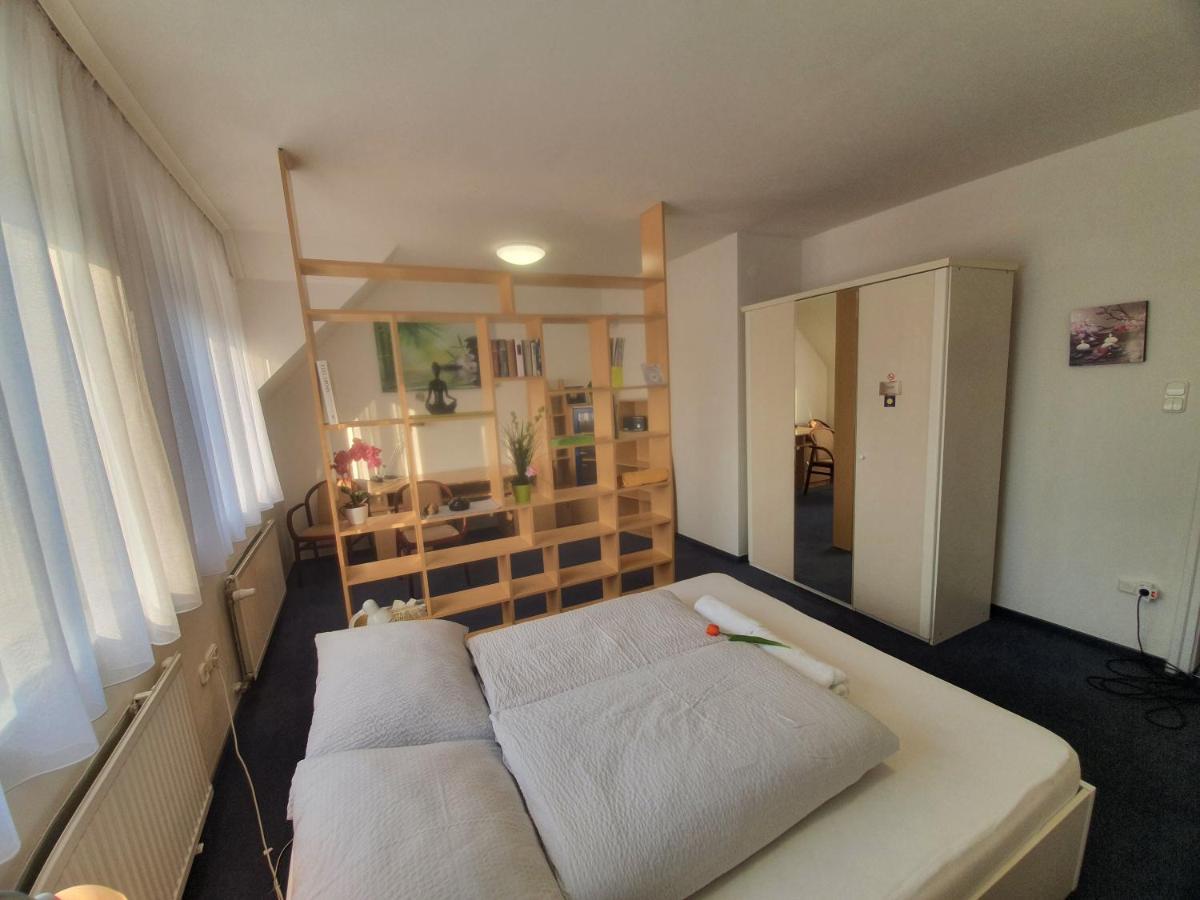 Gyorapartman Exteriör bild