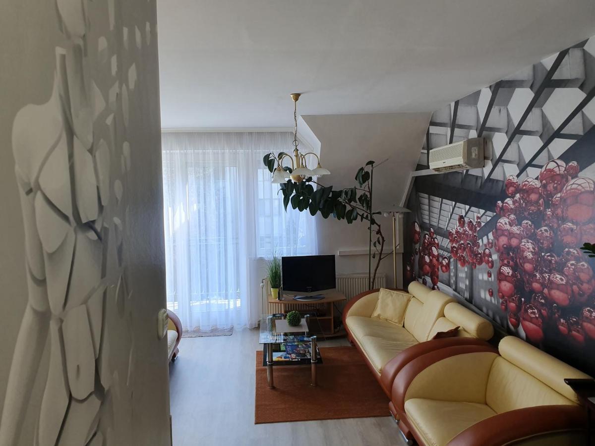 Gyorapartman Exteriör bild